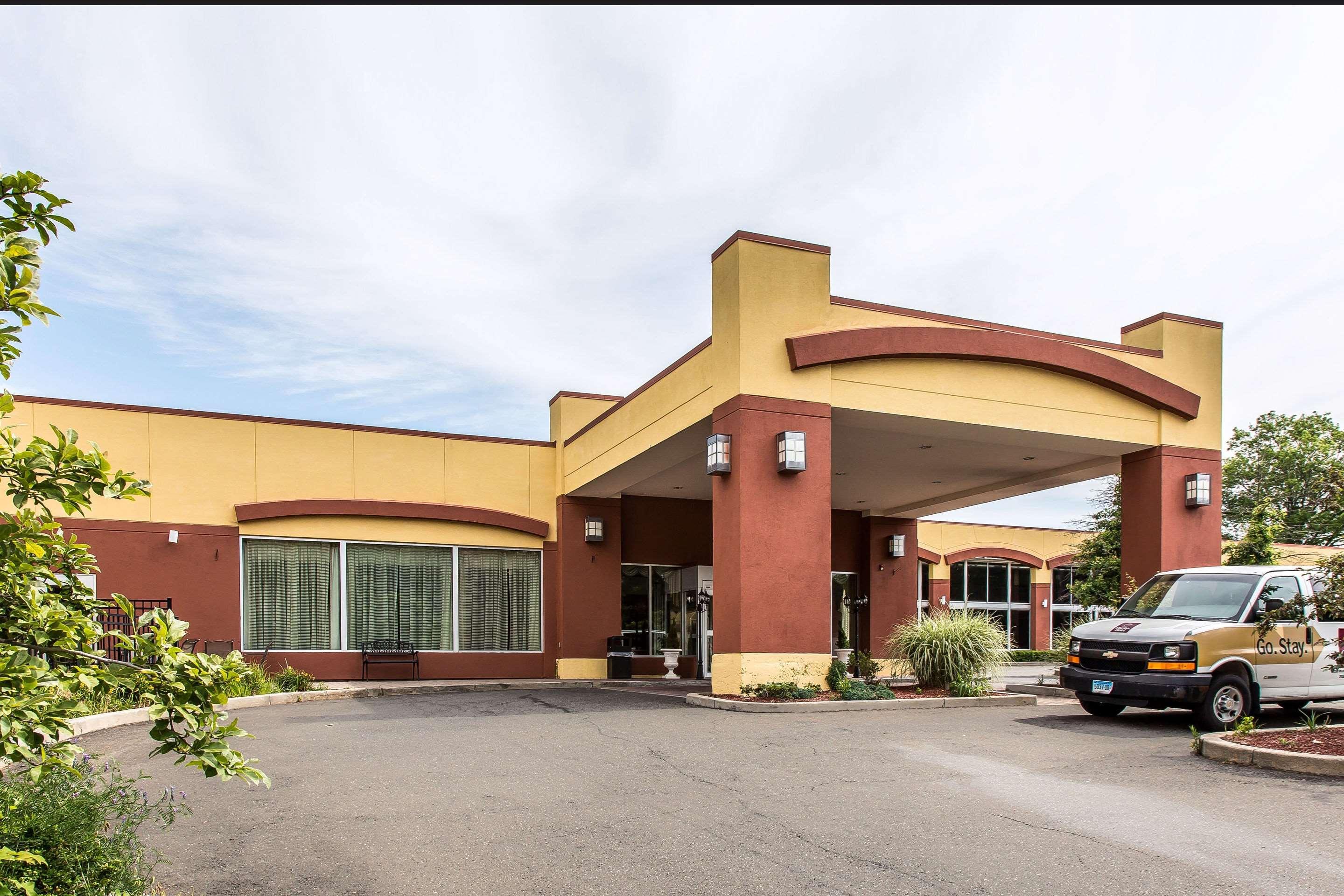 Clarion Hotel & Suites Hamden-New Haven Exterior foto